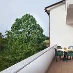 بيت ضيافة Moderno 3*