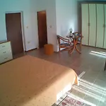 Moderno بيت ضيافة 3*