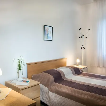 Guest house Moderno 3*