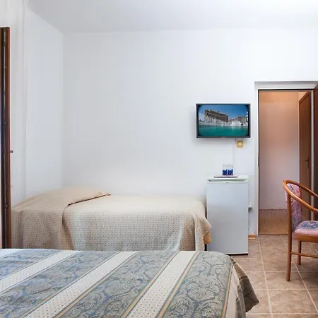 Pensjonat Moderno Fažana